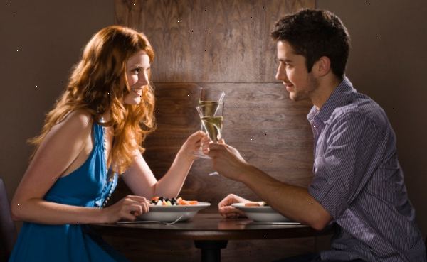 Van plan wat te dragen op een eerste date: dating tips
